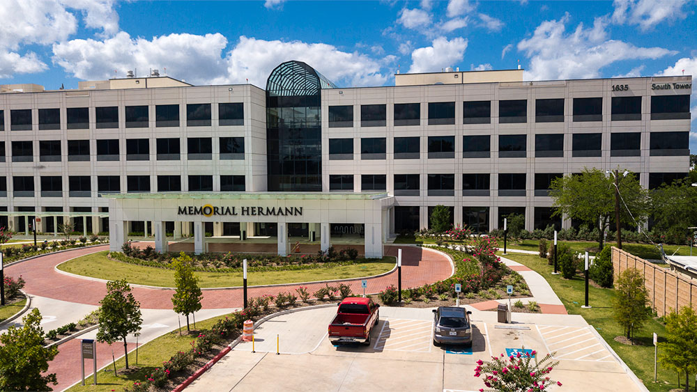 Photo of Memorial Hermann Greater Heights Entrance
